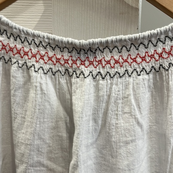 NWOT Boho top with embroidery - Picture 8 of 11